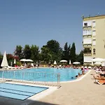 Sevkibey فندق ألانيا